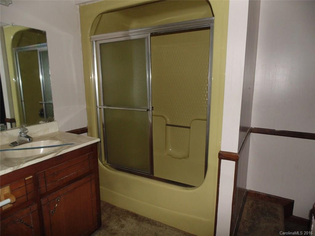137 Walker Drive - Photo 15