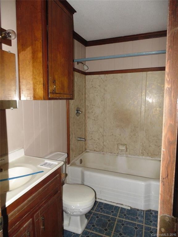 137 Walker Drive - Photo 18