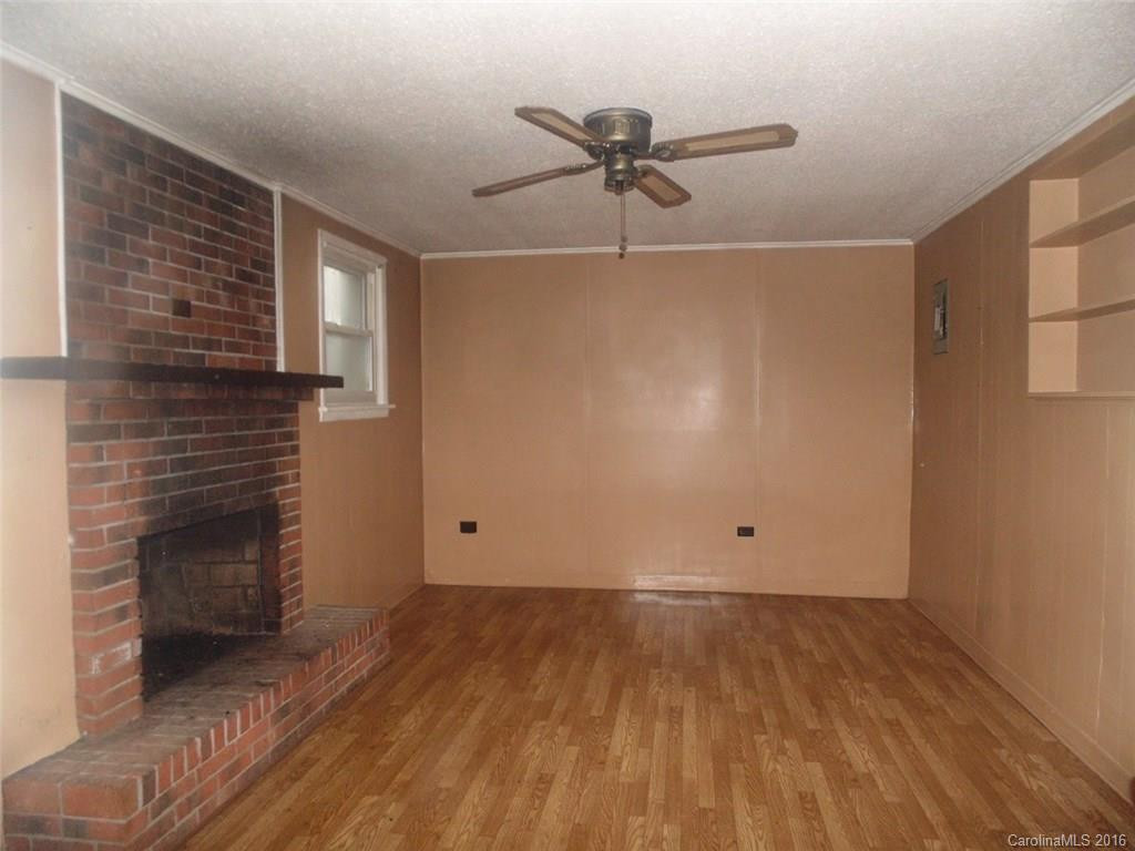 137 Walker Drive - Photo 5