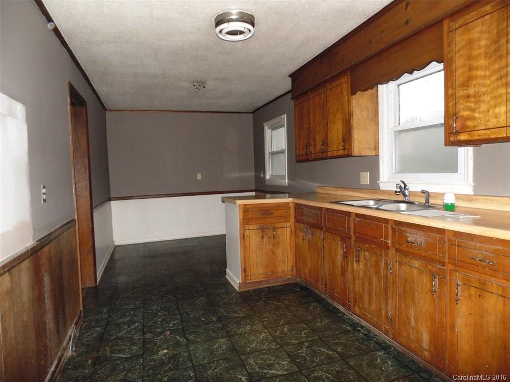 137 Walker Drive - Photo 6