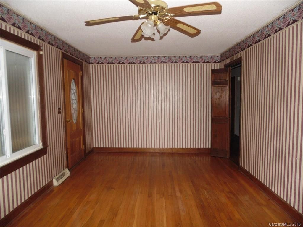 137 Walker Drive - Photo 10