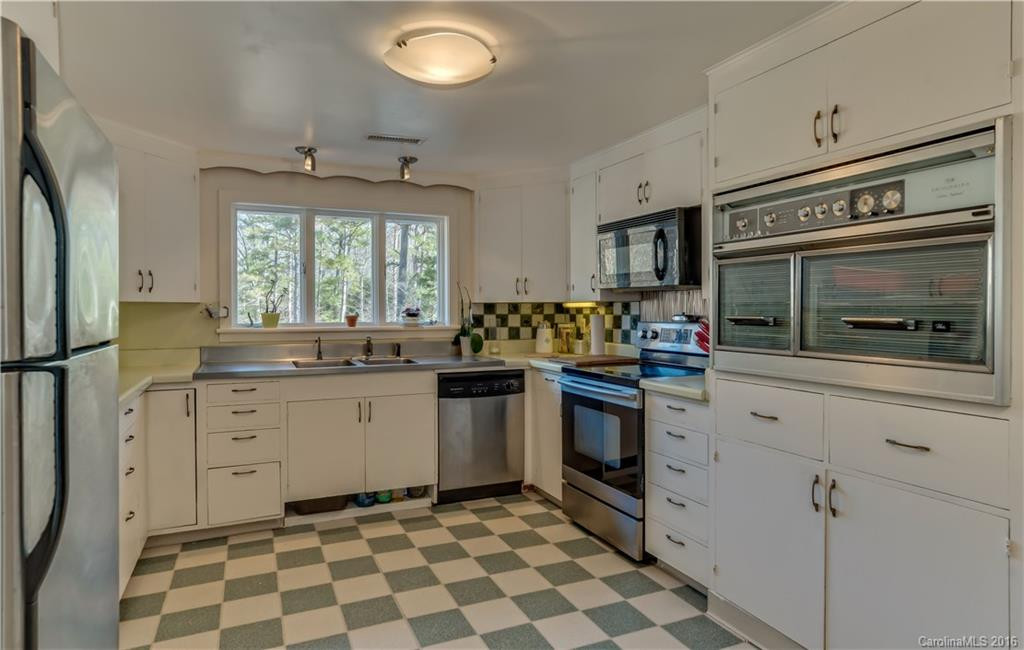 1760 Warrior Drive - Photo 10