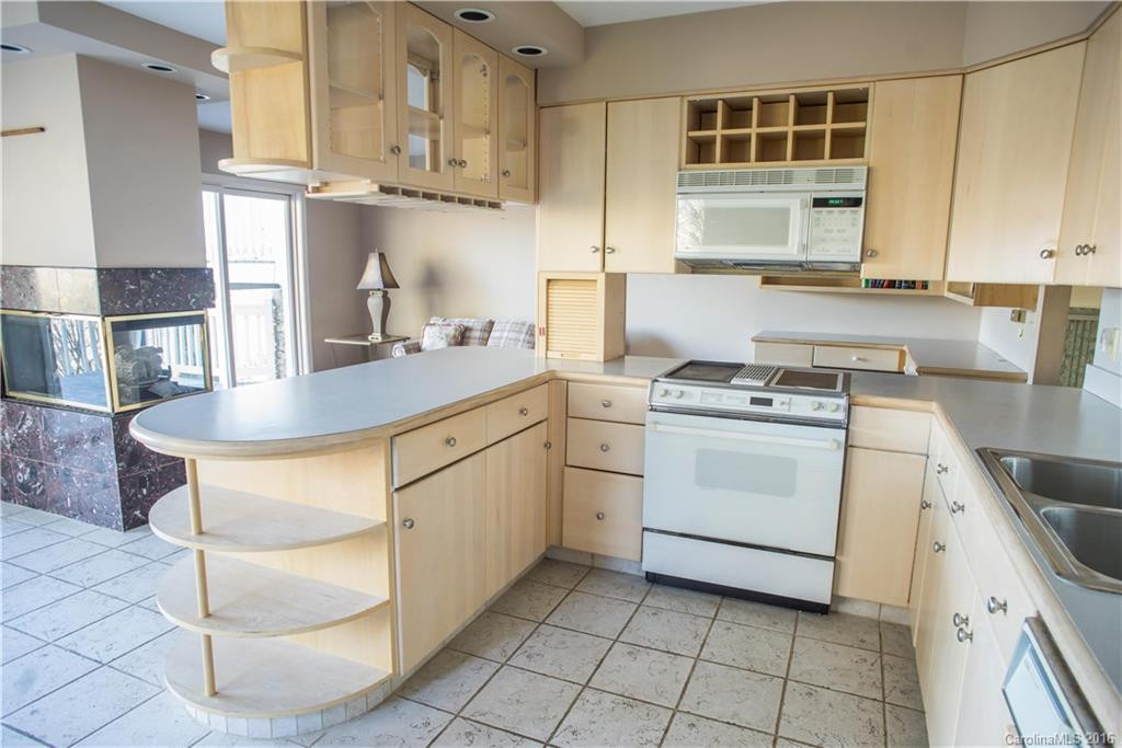355 Spring Cove Road - Photo 11