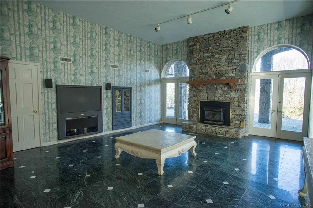 355 Spring Cove Road - Photo 18