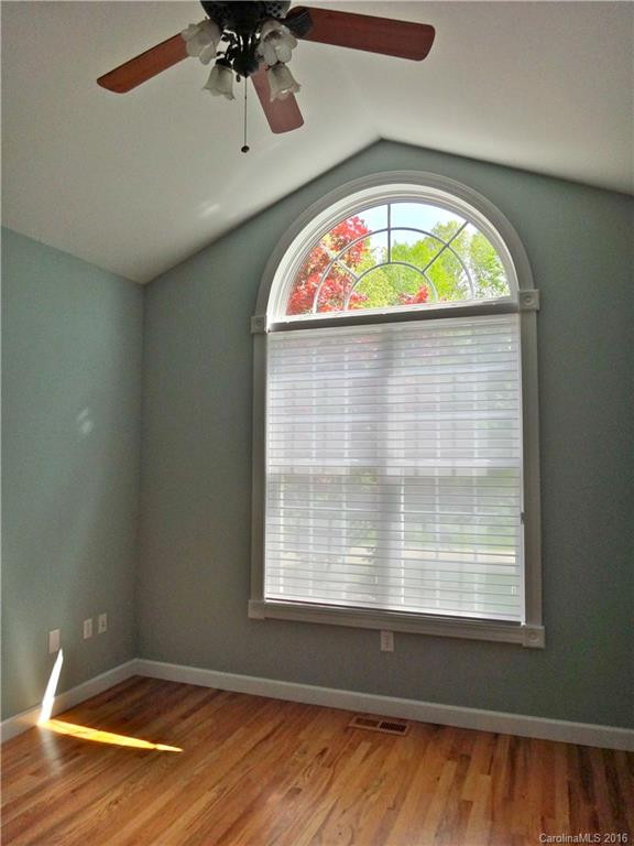 224 Hydrangea Drive - Photo 14