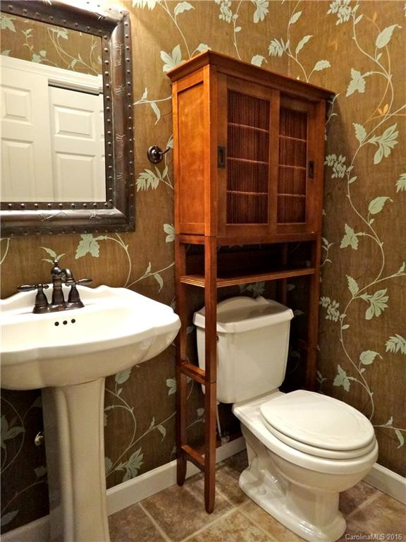 224 Hydrangea Drive - Photo 17
