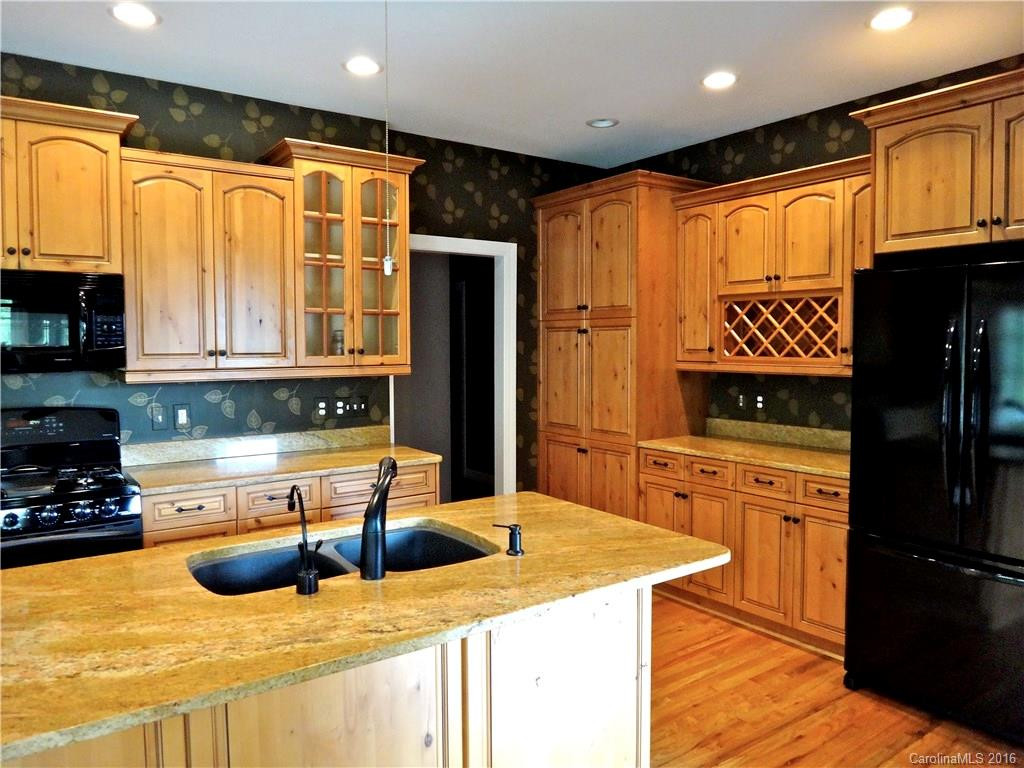 224 Hydrangea Drive - Photo 9