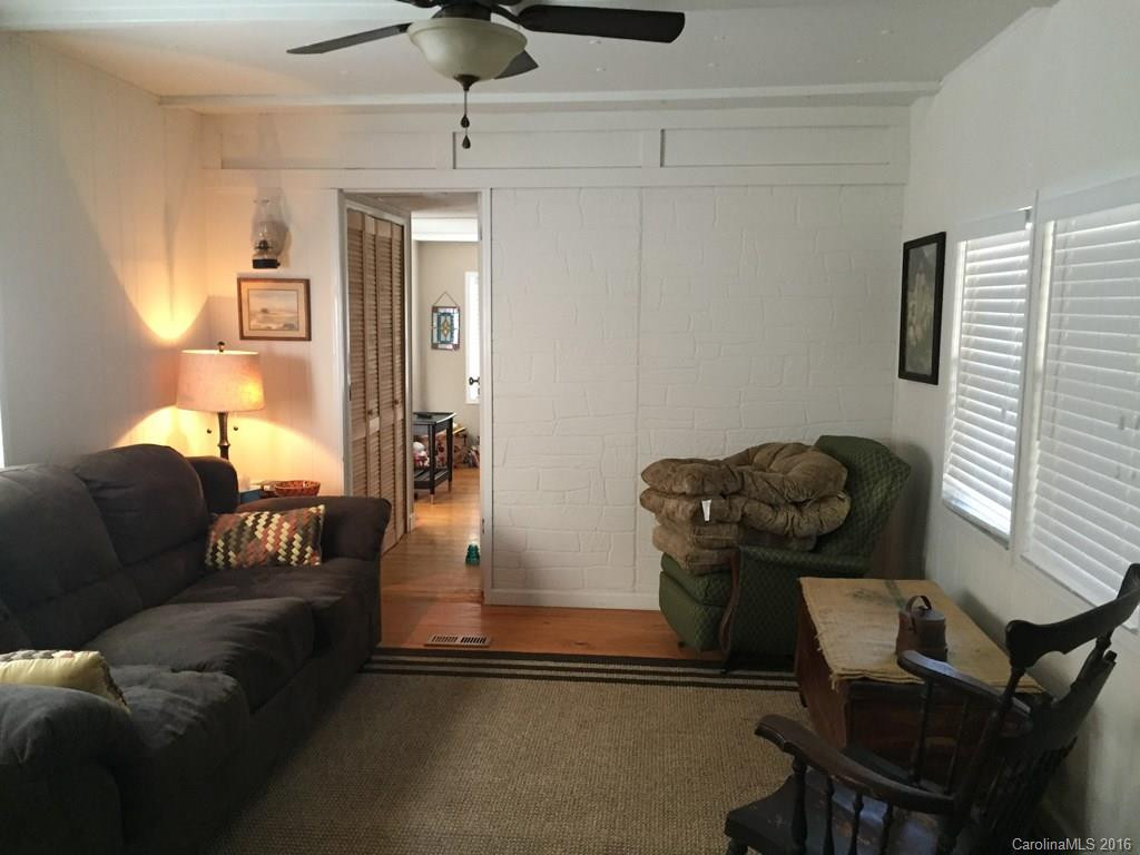 2742 Green River Cove Road - Photo 2