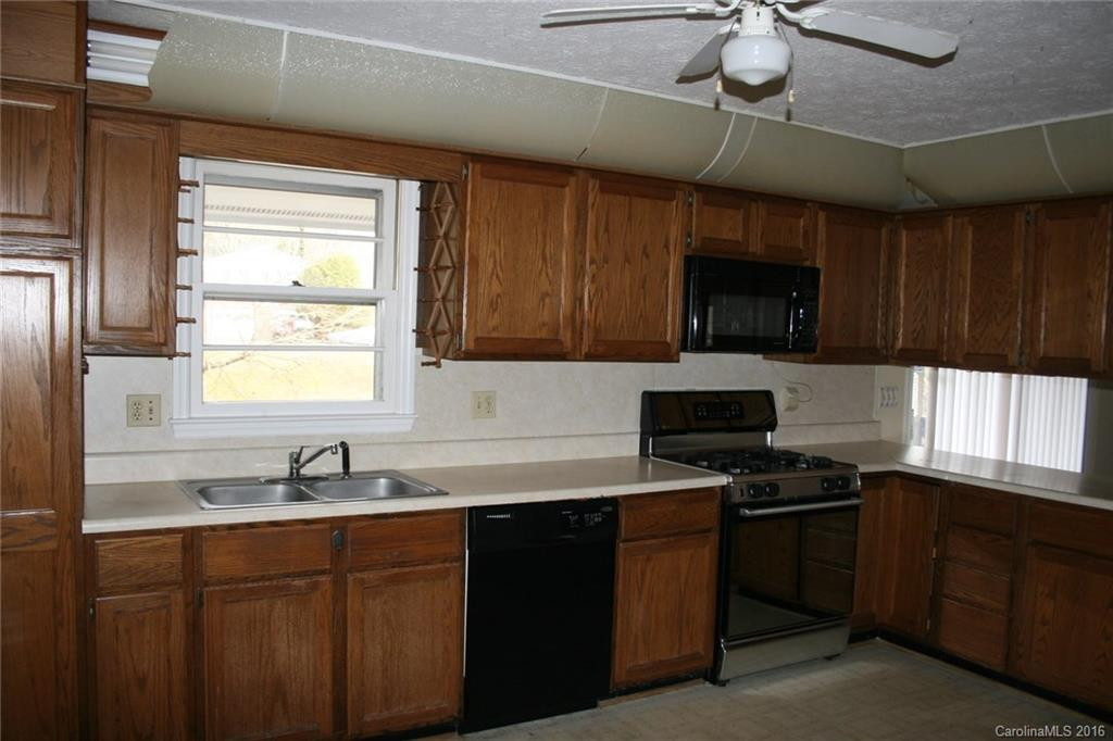 1194 Glenheath Drive - Photo 4