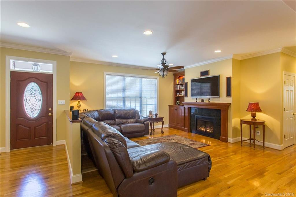 1513 Southpointe Drive #235 - Photo 3