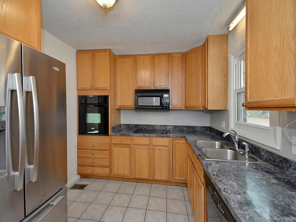 28 Goldmont Street - Photo 6