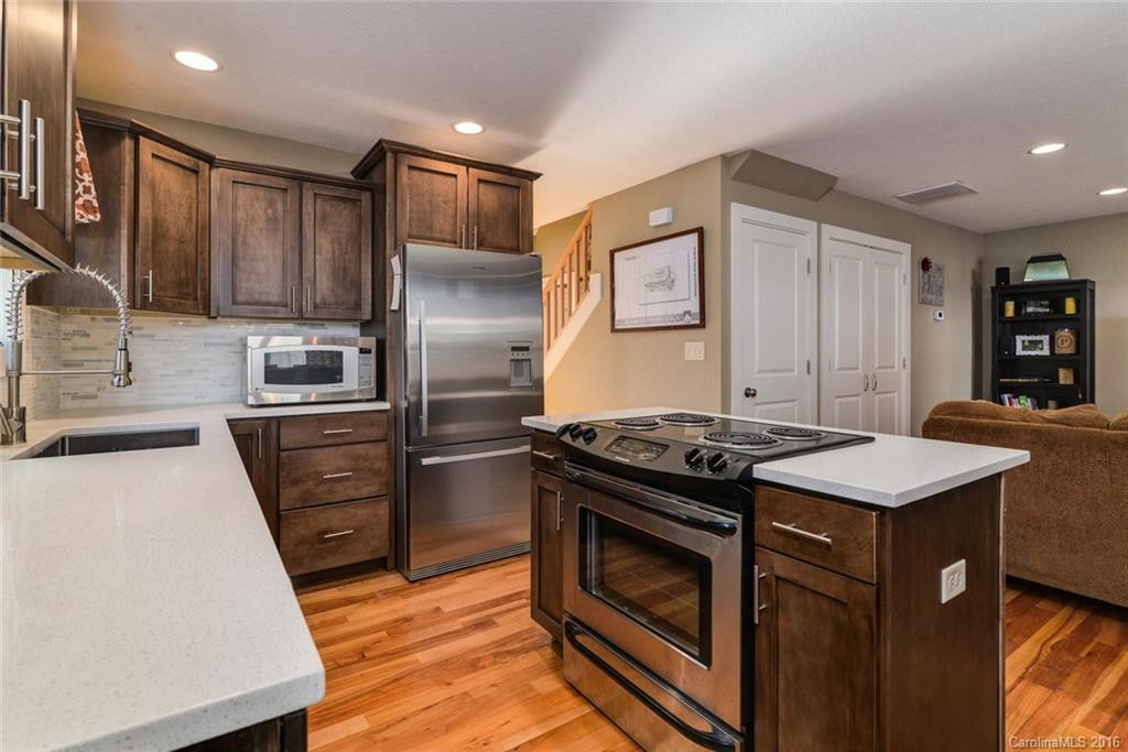 4 Central Avenue - Photo 8