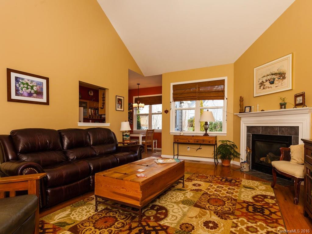 119 Woodcreek Circle - Photo 2