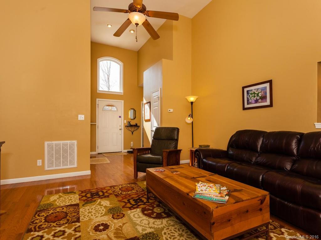 119 Woodcreek Circle - Photo 5