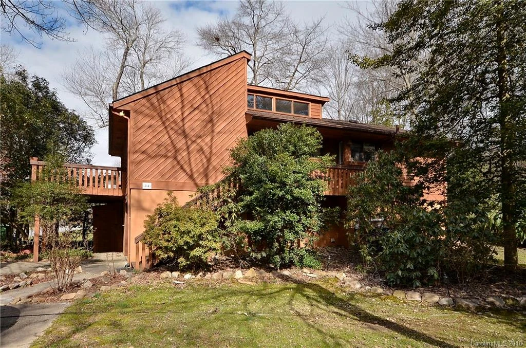 84 Wildwood Gardens Road