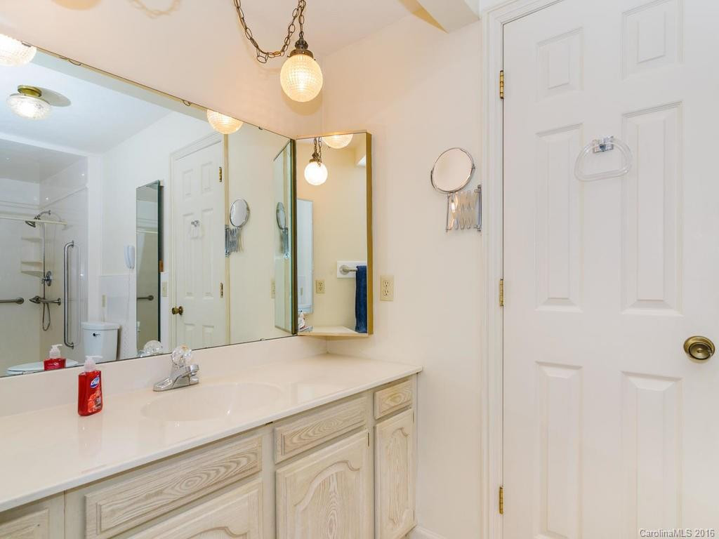 214 Vincent Place - Photo 17