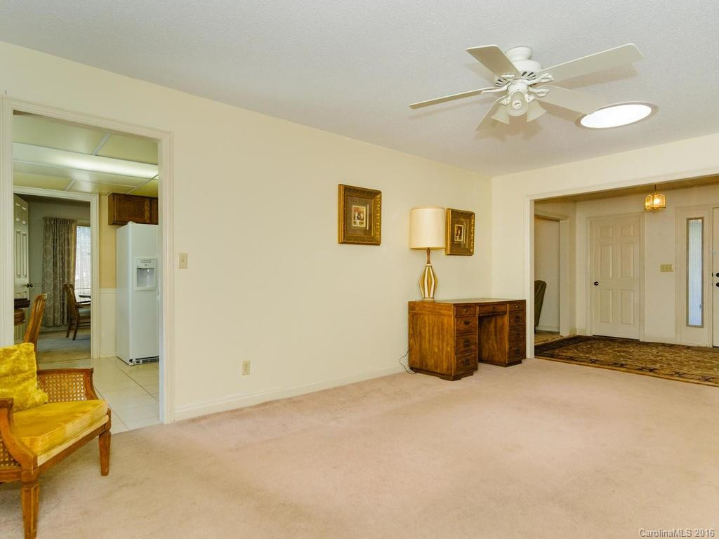 214 Vincent Place - Photo 7