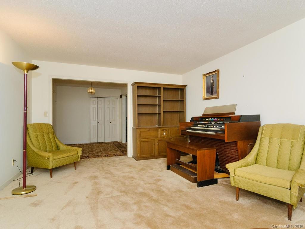214 Vincent Place - Photo 10