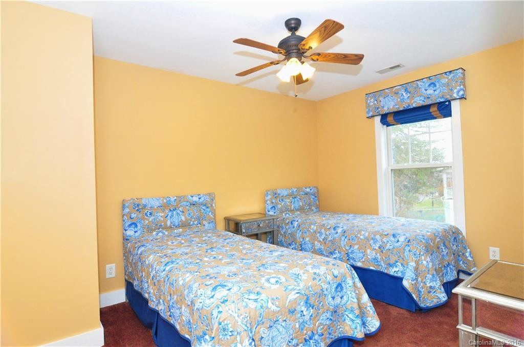 451 Riverview Drive - Photo 12