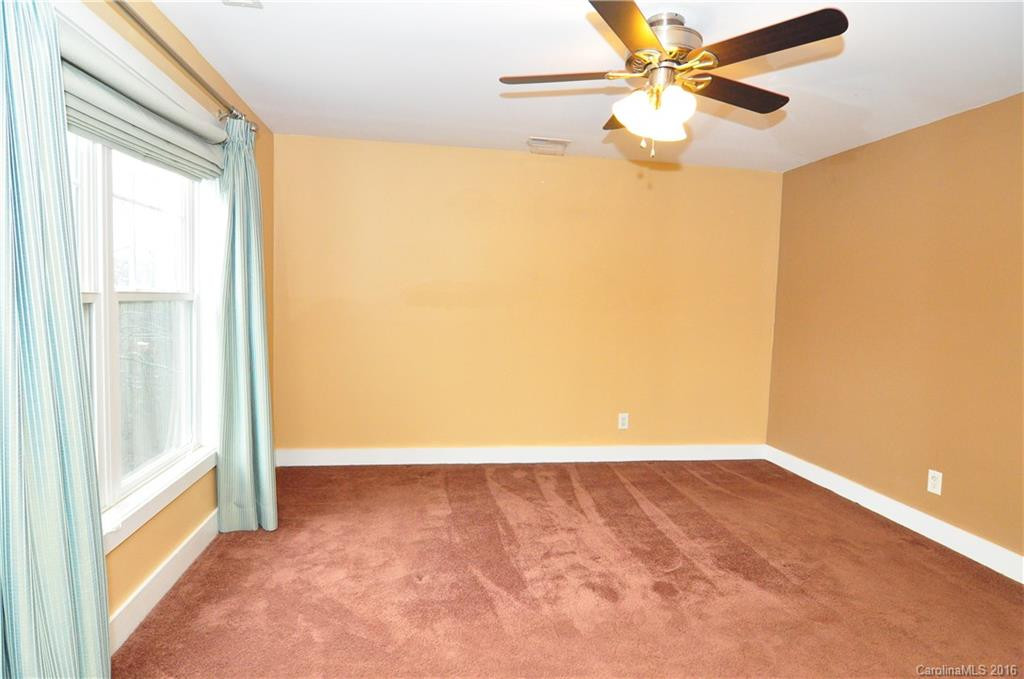 451 Riverview Drive - Photo 9