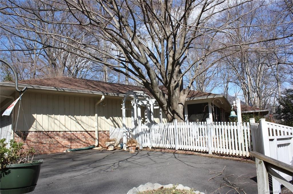 304 Meadowlark Drive - Photo 2