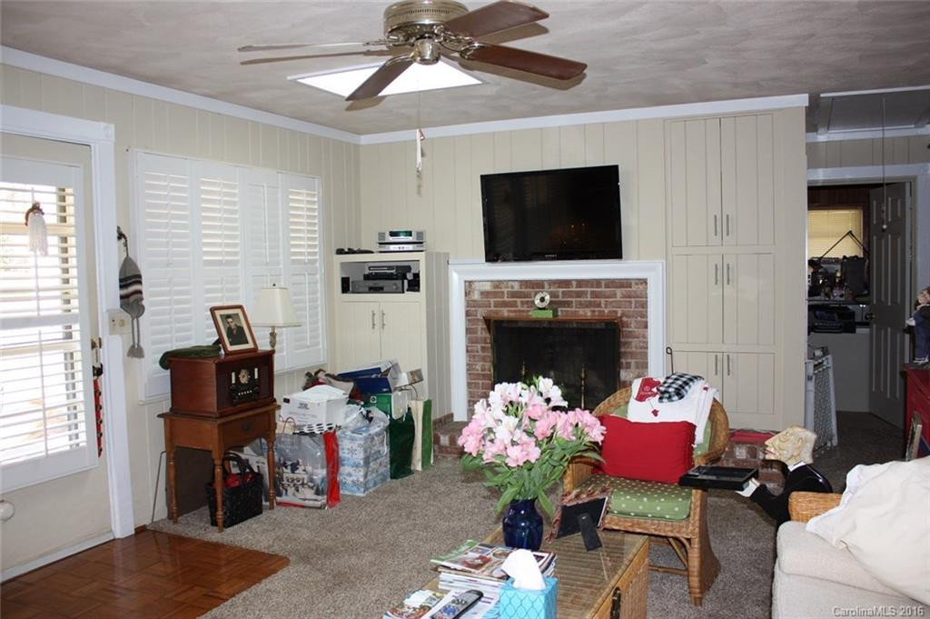 304 Meadowlark Drive - Photo 6
