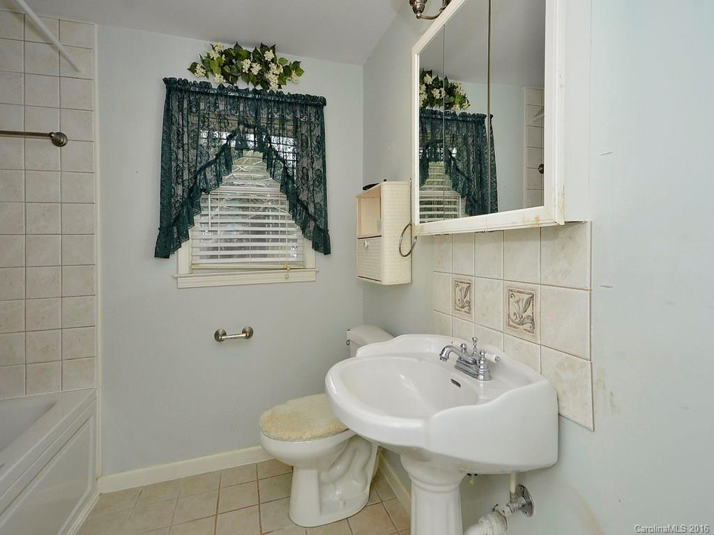 106 Edgehill Road - Photo 8