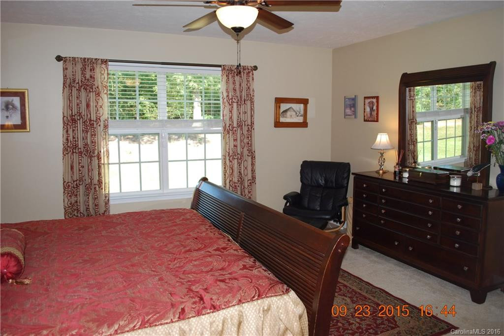 2483 Harvest Drive - Photo 8