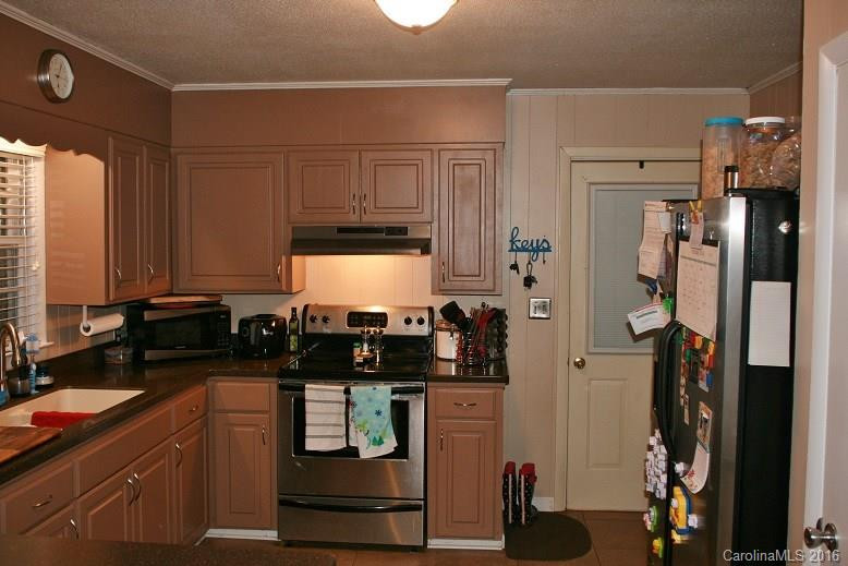 1235 Hollis Road - Photo 4