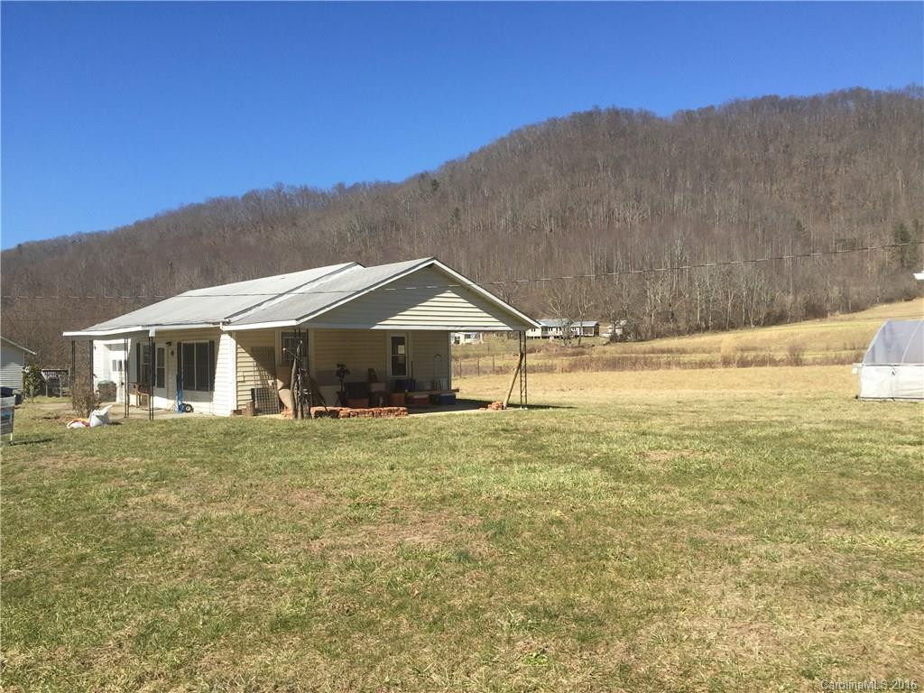 402 North Fork Road