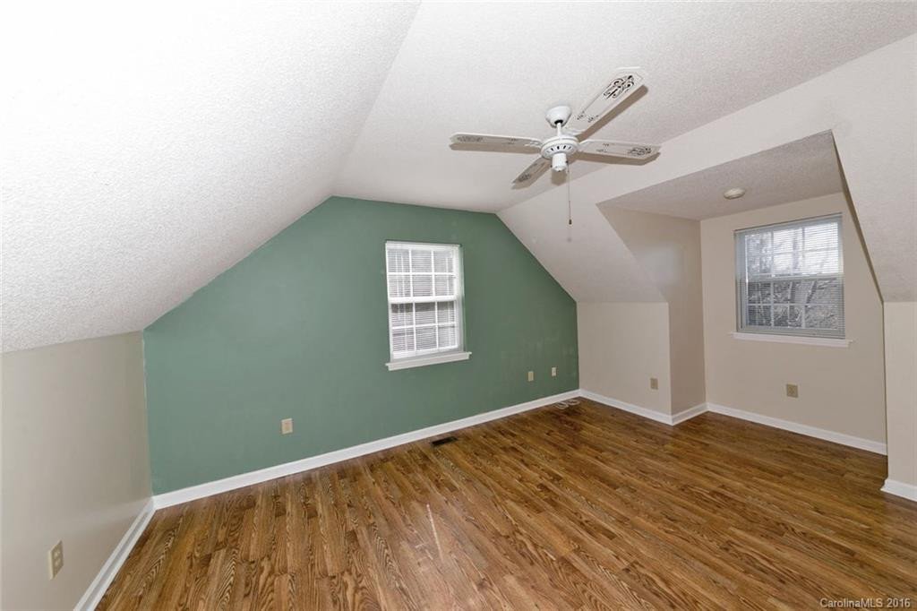 108 Tarragon Place - Photo 13