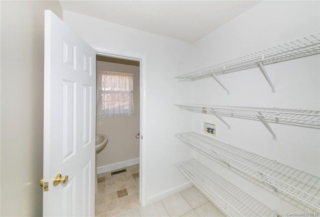 108 Tarragon Place - Photo 16