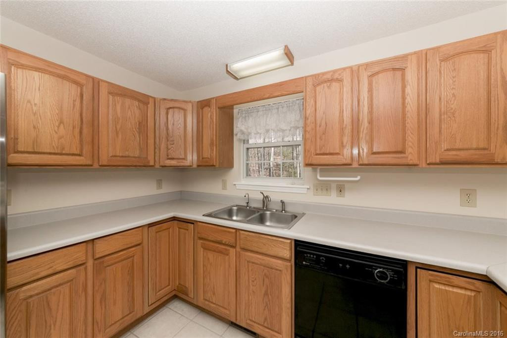 108 Tarragon Place - Photo 8