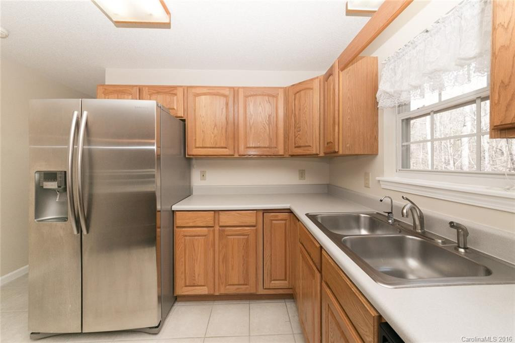 108 Tarragon Place - Photo 9