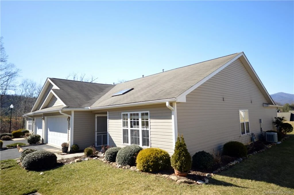 239 Castle Creek Drive #401