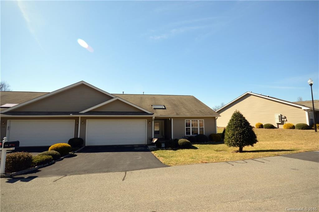 239 Castle Creek Drive #401 - Photo 24