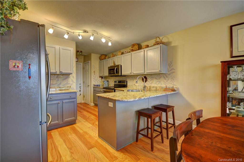 239 Castle Creek Drive #401 - Photo 7