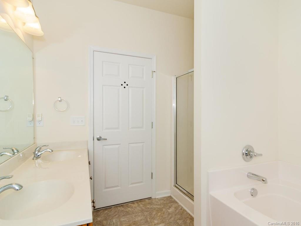 15 Daphne Drive #31 - Photo 17