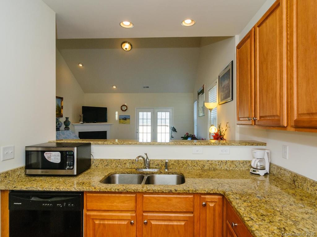 15 Daphne Drive #31 - Photo 10