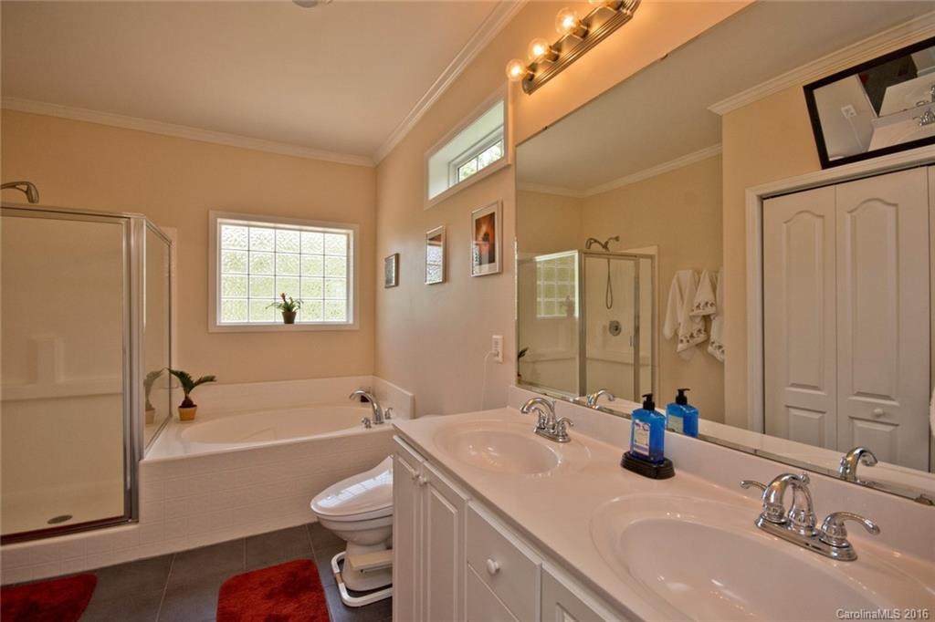 24 Hatfield Hollow - Photo 12
