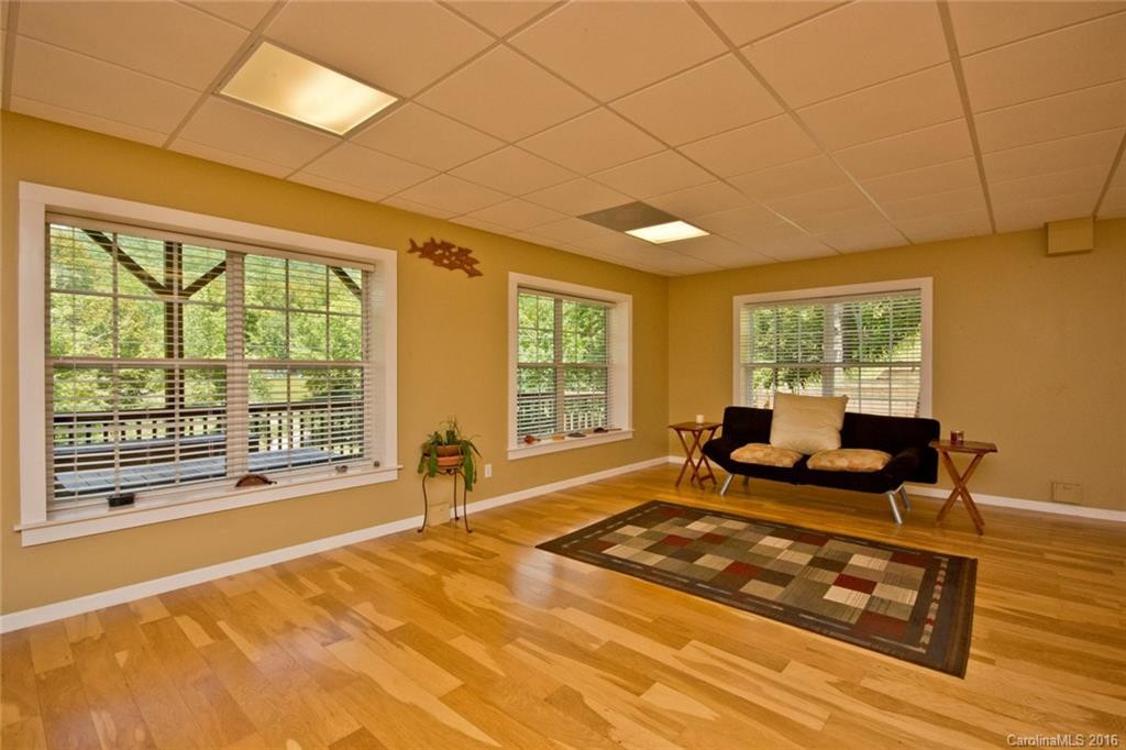 24 Hatfield Hollow - Photo 20
