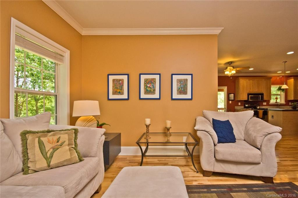 24 Hatfield Hollow - Photo 5