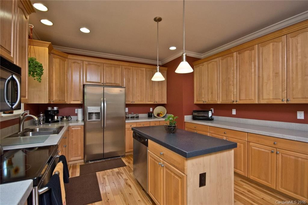 24 Hatfield Hollow - Photo 7