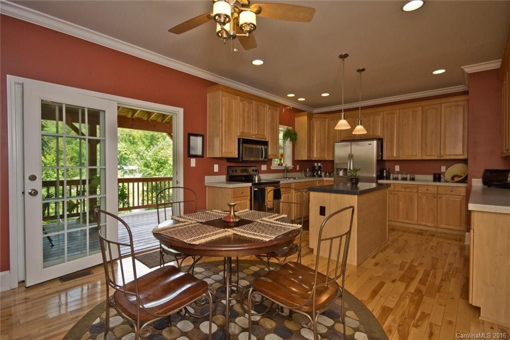 24 Hatfield Hollow - Photo 8