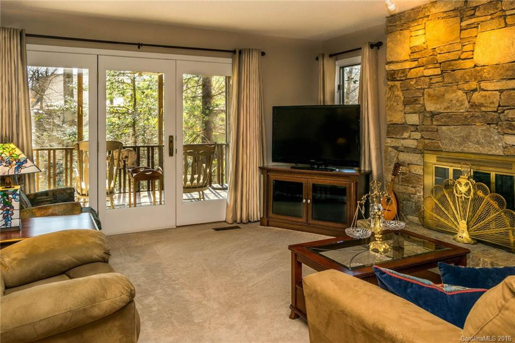 306 Live Oak Lane #306 - Photo 2
