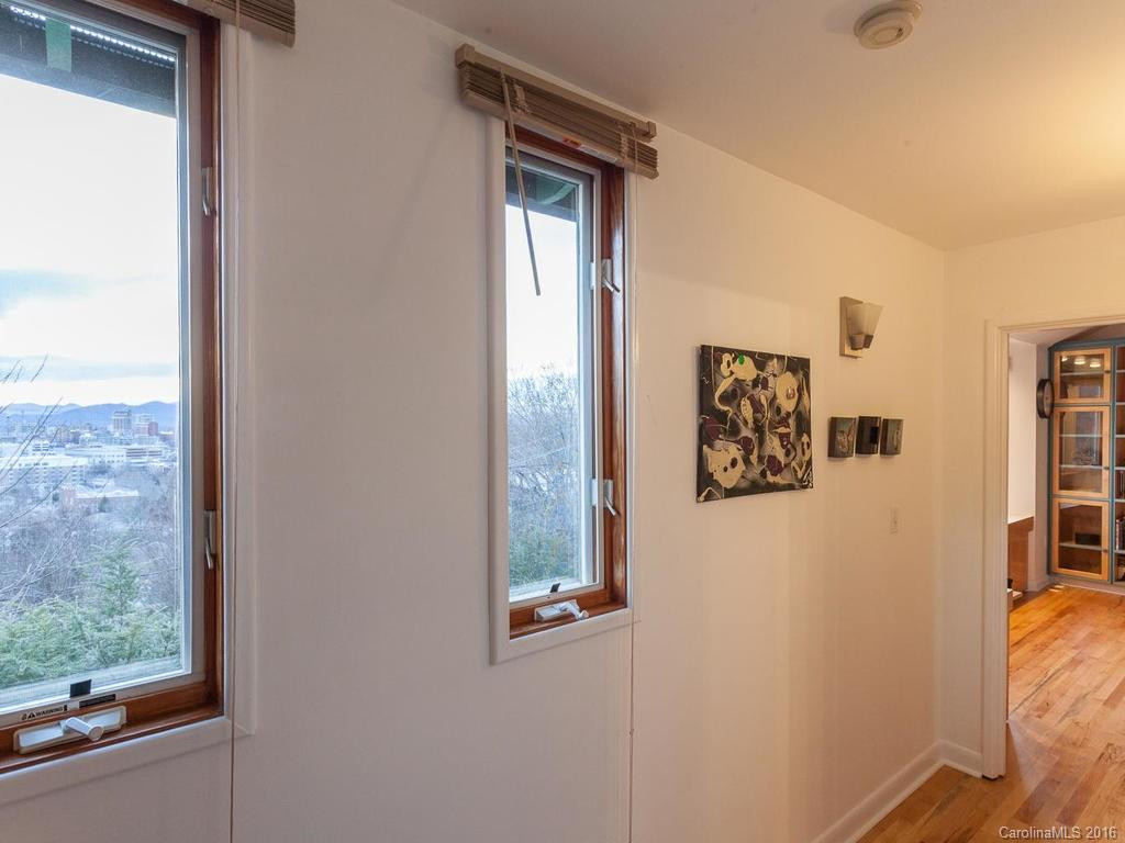 99 College Street - Photo 16