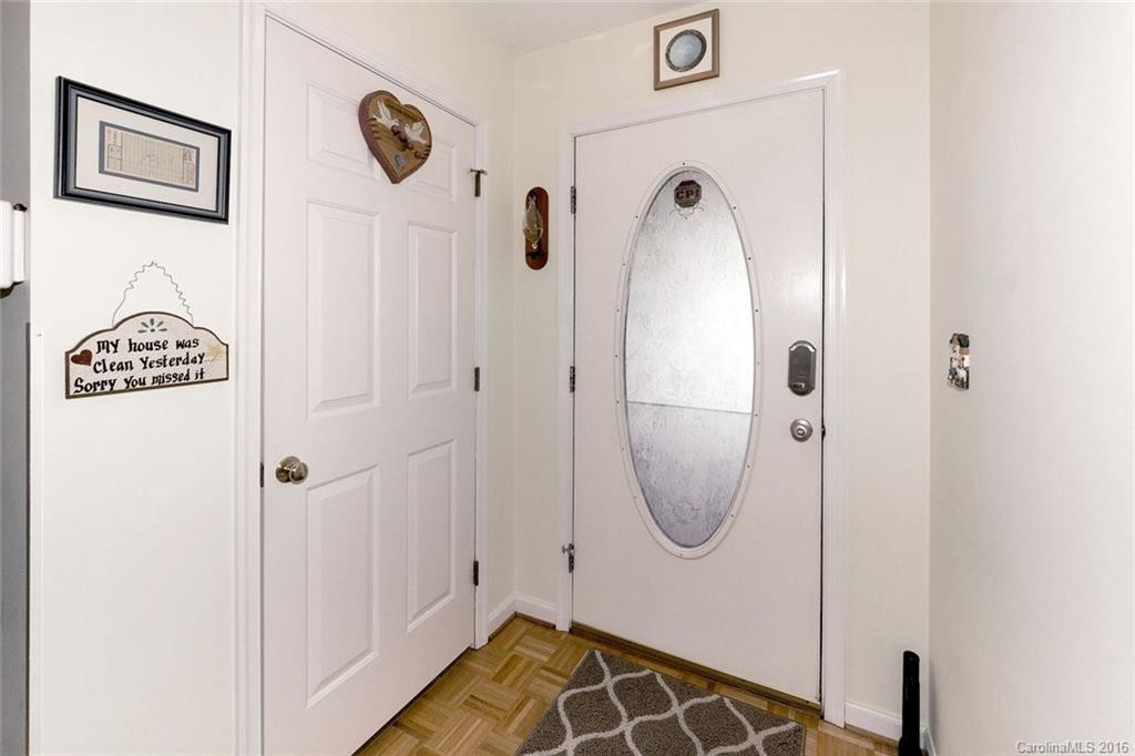 210 Southwood Court - Photo 3