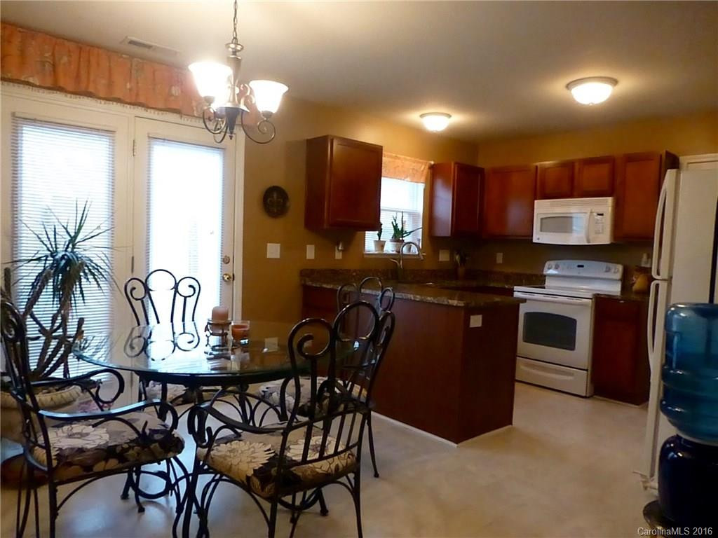 134 Lanceford Circle #134 - Photo 2