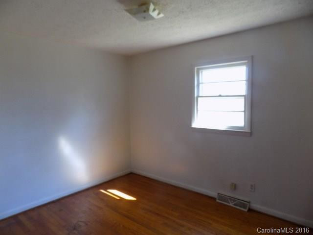 217 Maryland Drive - Photo 10