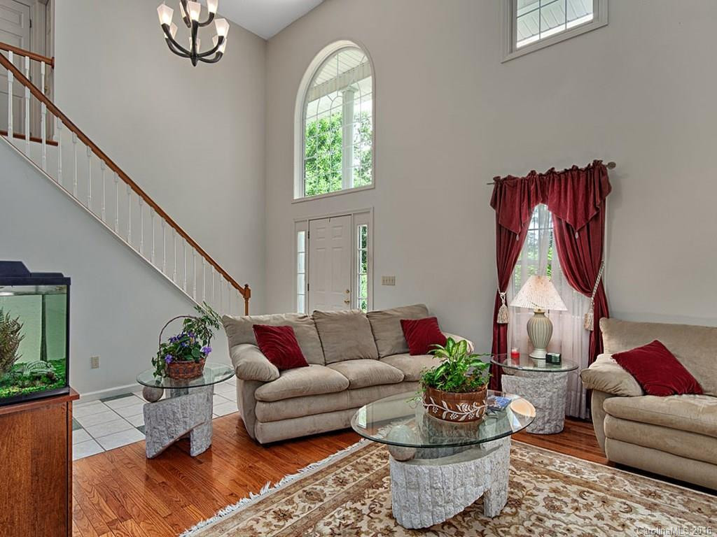 326 Sweetwater Hills Drive - Photo 4